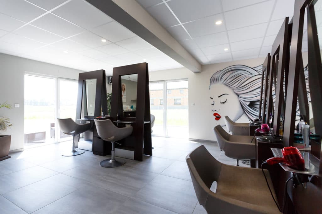 construire un salon de coiffure